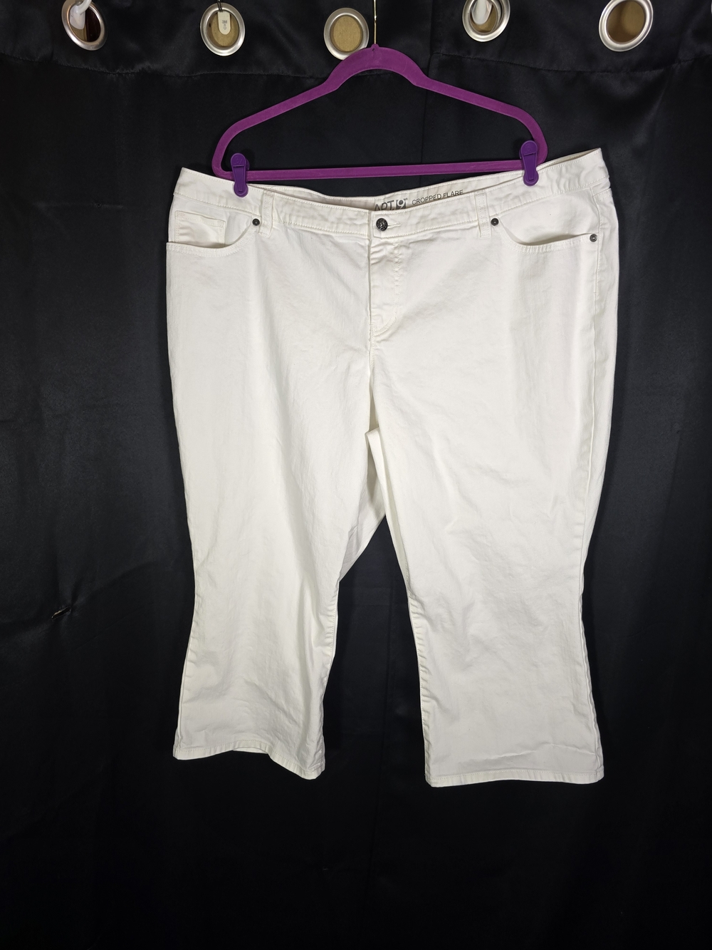 Apt 9 Cropped Jeans